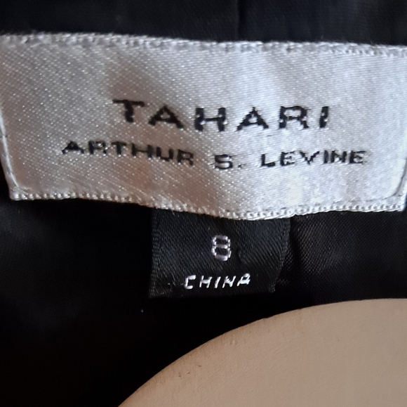 Tahari Arthur & Levine floral and black dress 8 - Picture 3 of 3